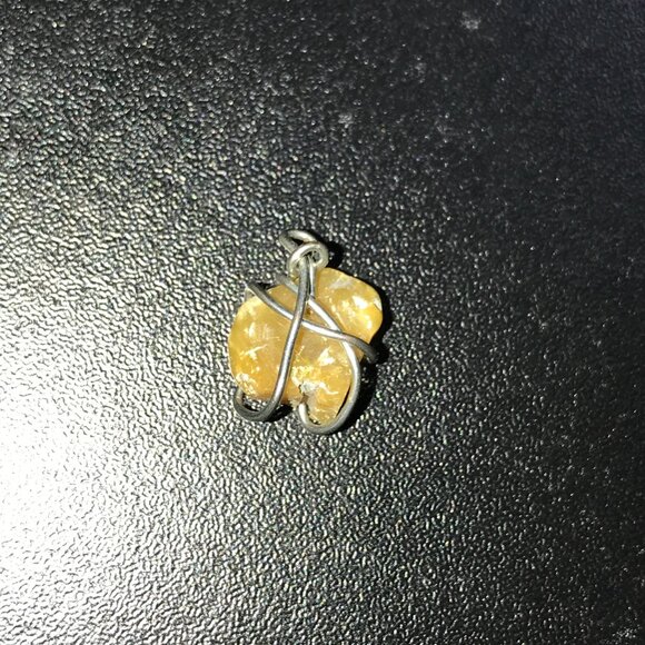Lodolate Wire wrap Pendant - Picture 2 of 7